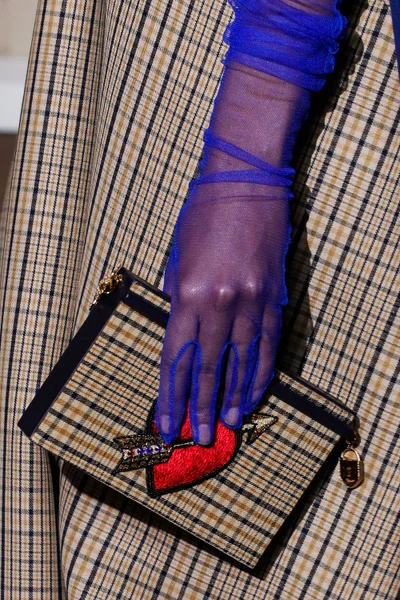 Look 44